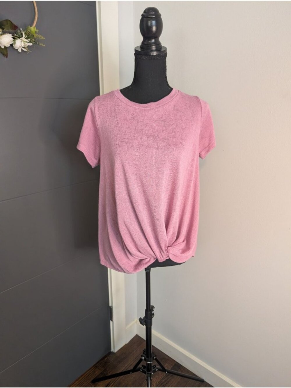 Bobeau Pink Knot-Front Short-Sleeve Top - Small